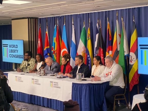 مسیح علینژاد: باید متحد شویم، اقتدارگرایی در جهان زنگ خطر را به صدا درآورده است