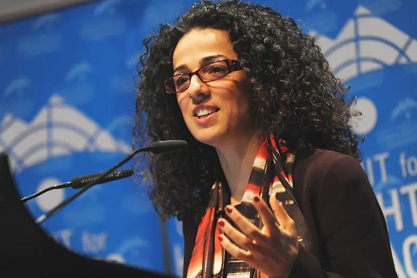 الناشطة الإيرانية مسيح علي نجاد تطالب الغرب بسياسات أكثر صرامة تجاه الأنظمة الديكتاتورية