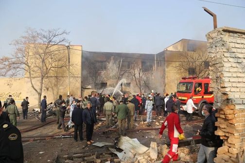 سقوط یک جنگنده ارتش در تبریز؛ دو نظامی و یک شهروند کشته شدند