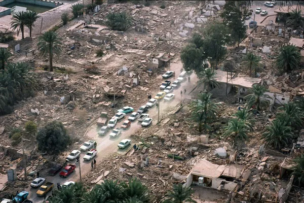 روزنامه اعتماد ۲۲ سال بعد از زلزله بم: افسردگی و اعتیاد یادگار زلزله برای مردم است