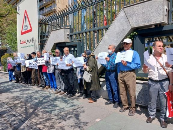 بازنشستگان معترض در ایران خواستار پایان جنگافروزی جمهوری اسلامی شدند