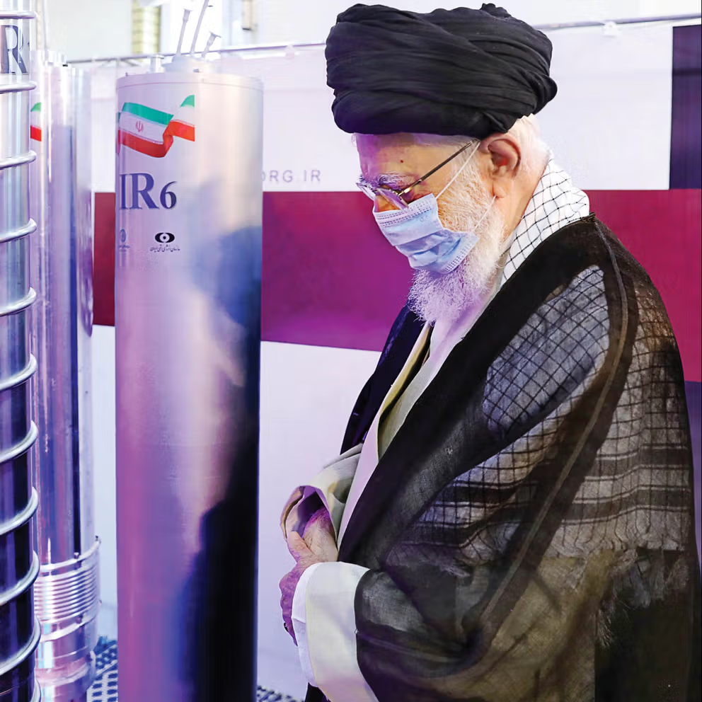 برلماني إيراني: يجب أن نصنع قنبلة ذرية لأننا دفعنا ثمنها