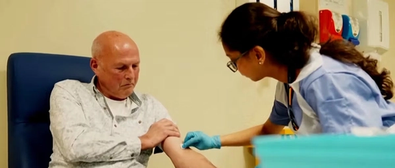 انجام آزمایش خون بدون سوزن ممکن شد