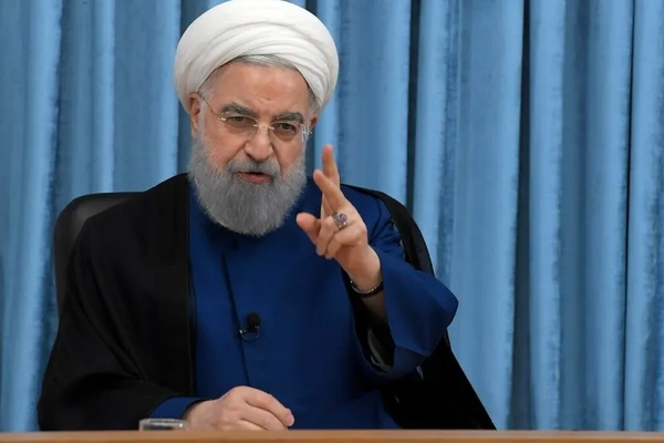 الرئيس الإيراني الأسبق حسن روحاني يدعو إلى خفض التوتر مع واشنطن ويعتبره "واجبا"