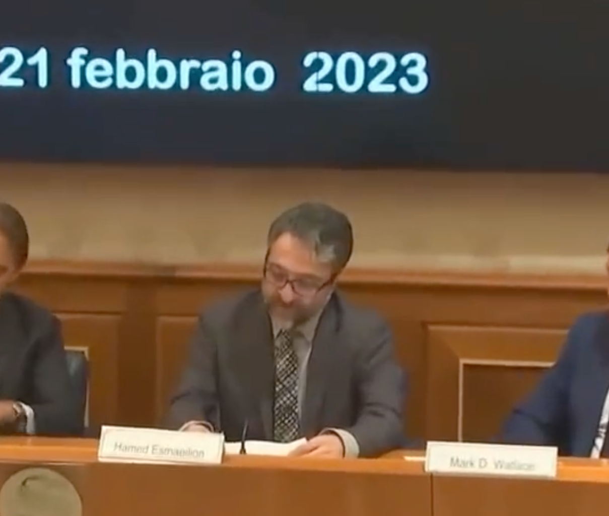 حامد اسماعیلیون: غرب نباید با رژیمی که در ایران در بستر مرگ است، مذاکره کند