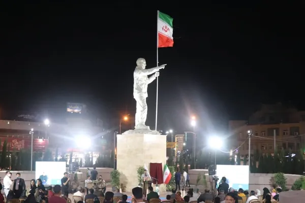 انقلاب ملی در کرمان؛ کشتار معترضان برای حفاظت از مجسمه قاسم سلیمانی