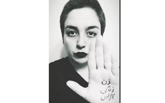 زینب زمان، کنشگر حقوق زنان: در زندان و مقابل دوربین مجبورم کردند برهنه شوم