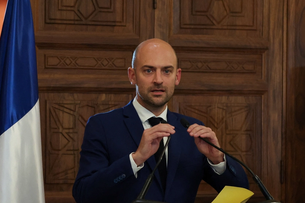 فرانسه خواستار تمرکز مذاکرات آمریکا و تهران بر توقف سرکوب در ایران شد