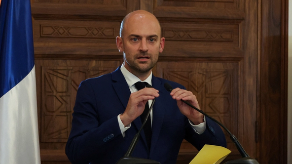 فرنسا تدعو لحصر مفاوضات واشنطن وطهران بوقف القمع في إيران