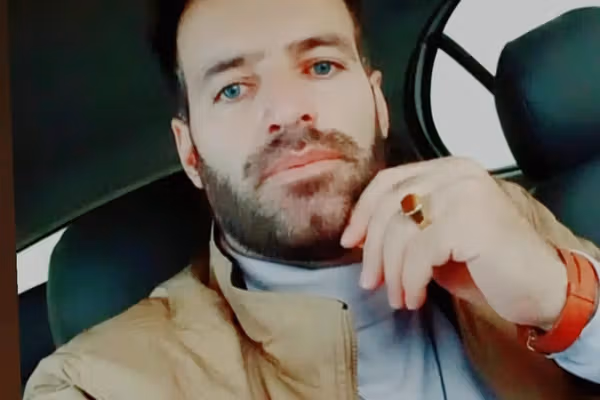 هومان شمس بیرانوند، اهل بیرانشهر، پس از بازداشت مورد ضرب و جرح شدید قرار گرفت