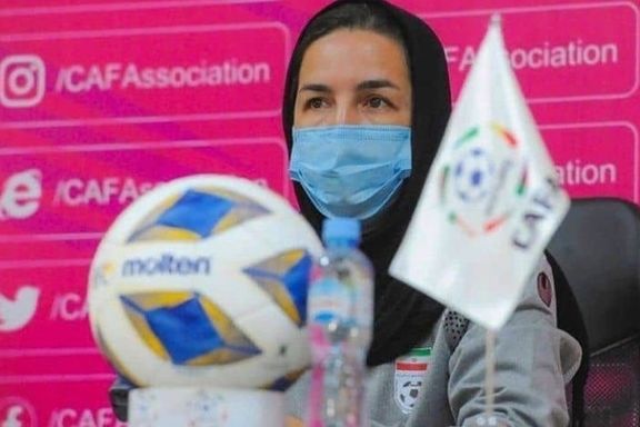 مریم جهاننجاتی، سرمربی تیم شهرداری سیرجان قراردادش را برای یک فصل دیگر تمدید کرد