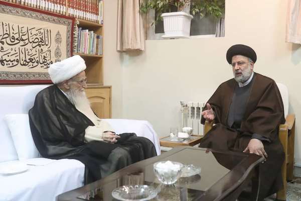 Top Ayatollahs Tell President Iran Should End Isolation, Economic Crisis