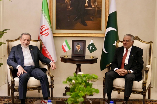 عباس عراقچی اسلامآباد را ترک کرد