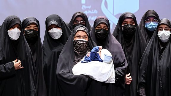 انسیه خزعلی: در حال تهیه بستهای جهت تسهیل ازدواج هستیم