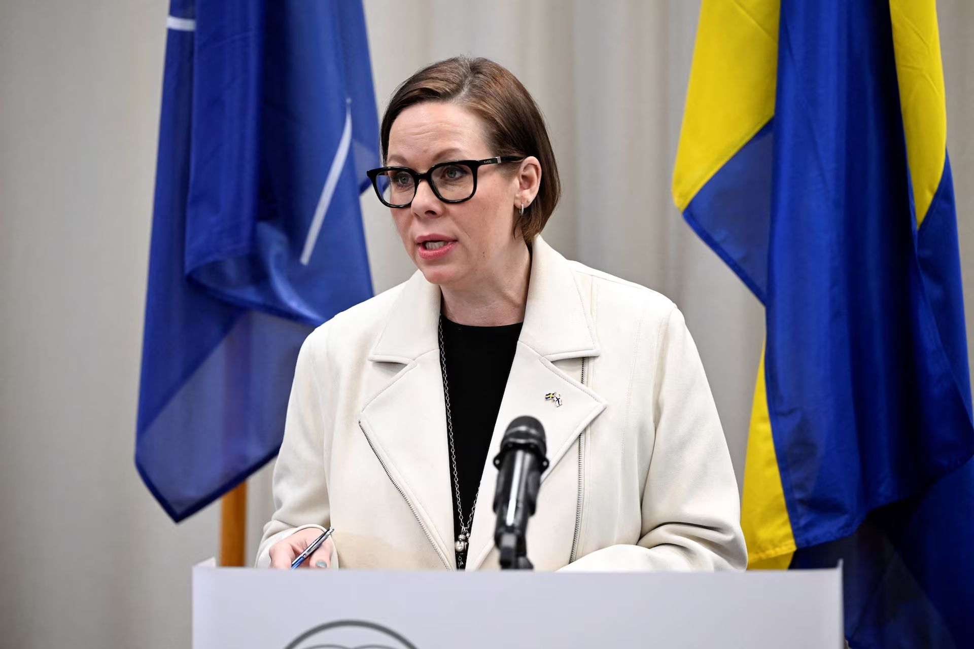 Sweden suspends visas for Iranian diplomats, warns of more action