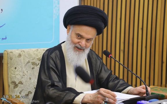 إمام جمعة قم: نقول بوضوح أمام الشعب إننا لن نوقف التخصيب