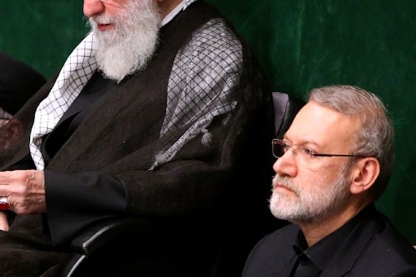 مستشار خامنئي يعلن استعداد طهران للتوصل إلى "اتفاق جديد" حول ملف إيران النووي