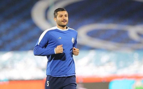 به دلیل حمایت از خیزش سراسری مردم ایران؛ استقلال، عارف غلامی را از تمرینات کنار گذاشت