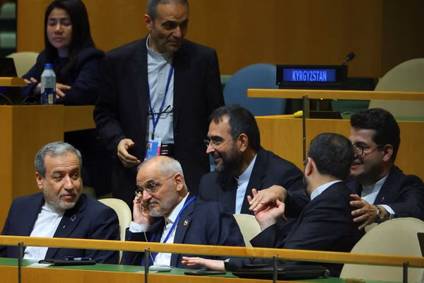 Iranian press sees diplomacy alive but narrowing after US response