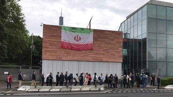 آمریکا از بسته شدن کنسولگریهای جمهوری اسلامی در آلمان استقبال کرد