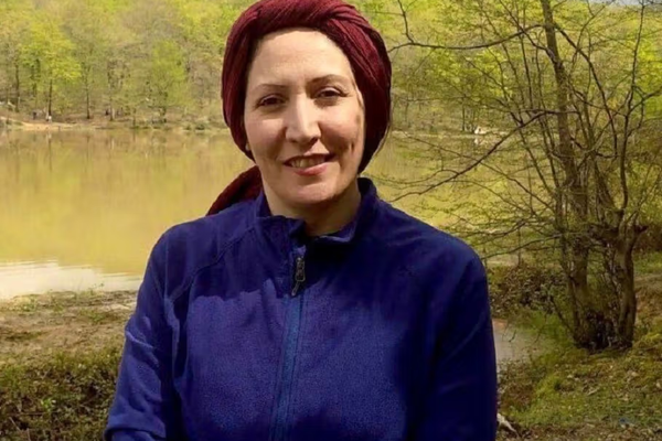 وکیل شریفه محمدی خبر داد که حکم اعدام این فعال کارگری به ۳۰ سال حبس تبدیل شده است