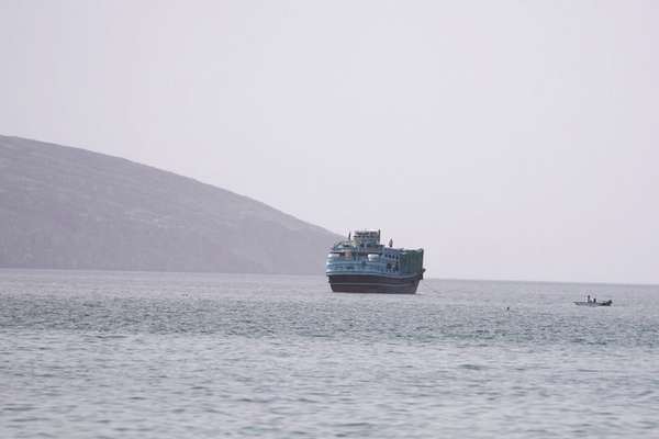 Hormuz traffic falls to one as US-Iran fighting escalates