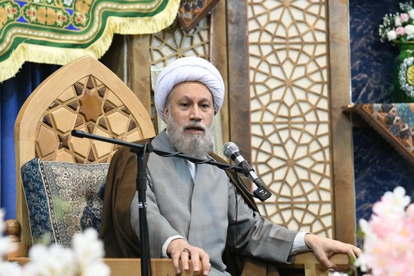 رجل دِين إيراني: مواصلة المسار الحالي تتطلب الصبر والمقاومة