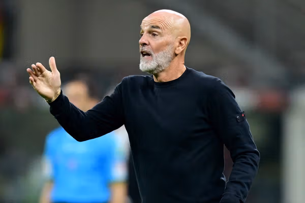 دو اخراج در چهار ماه؛ استفانو پیولی از سرمربیگری فیورنتینا برکنار شد