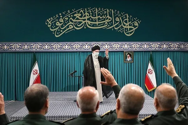 روزنامه تلگراف: سر اختاپوس در تهران است اما شاخکهایش در جهان گسترده شده است