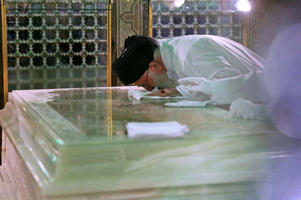 امامجمعه چمران درباره جنگ ۱۲ روزه: القا کردند که خامنهای ناچار میشود غیرعلنی زندگی کند