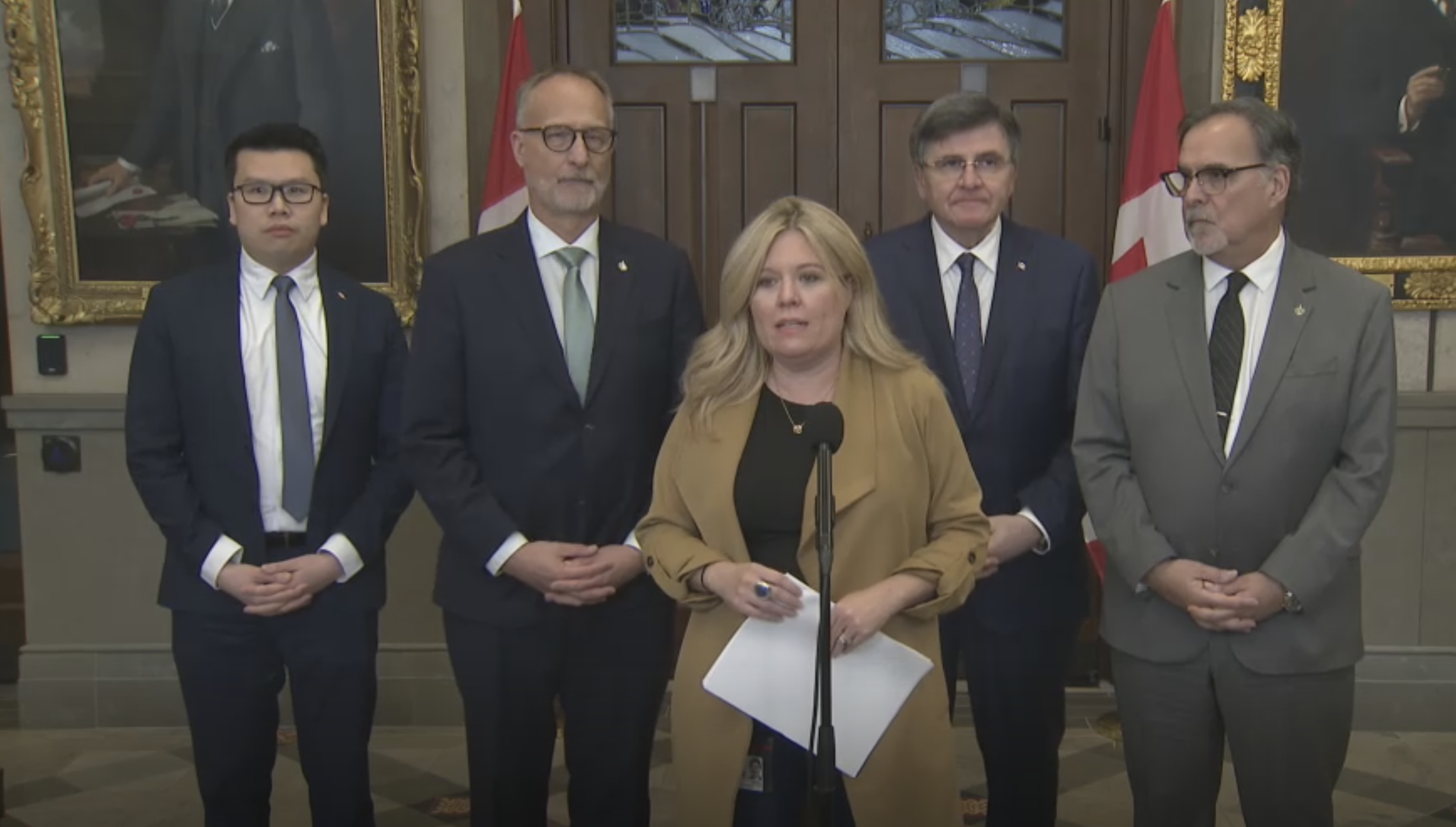 کنفرانس خبری نمایندگان حزب محافظه‌کار، میشل رمپل گارنر، برد ردکوپ، فرد دیویس، کوستاس منگاکیس و وینسنت هو، درباره طرح اطمینان از اخراج مقامات مرتبط با رژیم ایران از کانادا .