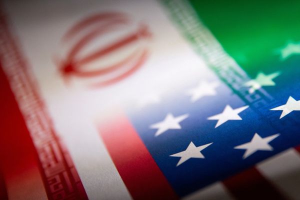 وزير الخارجية الإيراني: "الأوضاع في المنطقة" تُوقف المحادثات غير المباشرة مع واشنطن