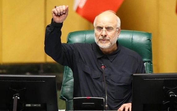 قالیباف: کسانی که «بیانیههای کذایی» مینویسند در زمین دشمن بازی میکنند