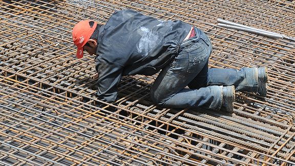 رییس کانون انجمنهای صنفی کارگران: مهاجرت کارگران مهارتی به عراق و ترکیه افزایش یافته است