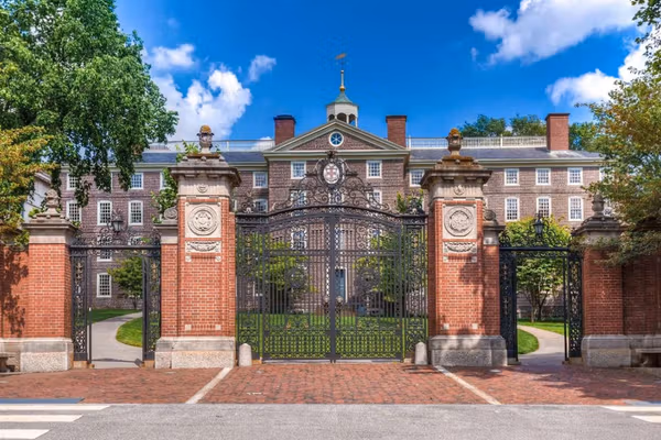 در جریان تیراندازی در دانشگاه براون ایالت رود آیلند، دو نفر کشته و ۹ نفر مجروح شدند