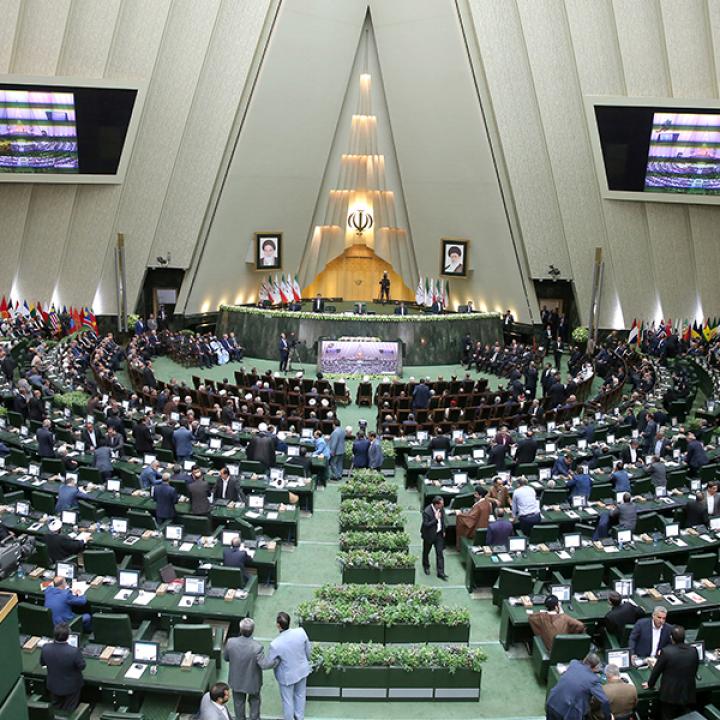 طرح دولت برای حذف ماده ۴۱ قانون کار، حداقل دستمزد کارگران را محدودتر می‌کند