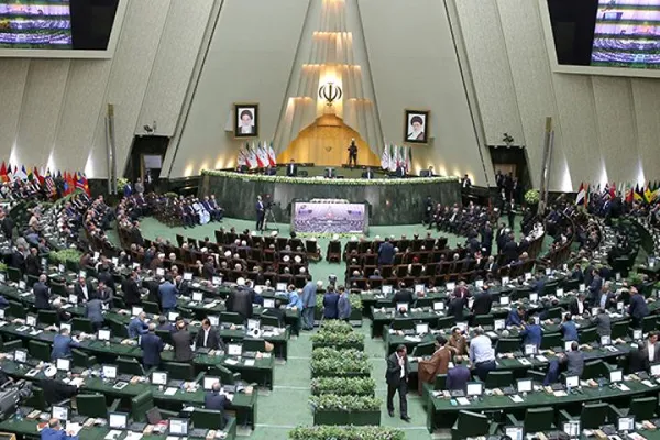 طرح دولت برای حذف ماده ۴۱ قانون کار، حداقل دستمزد کارگران را محدودتر میکند