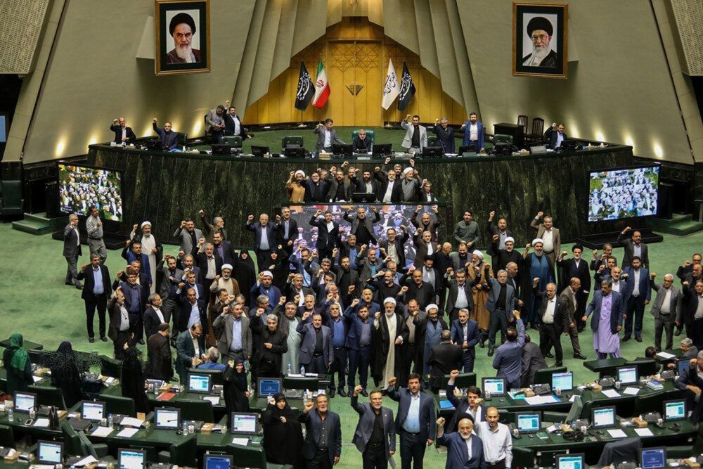 Iranian MPs chant ‘Death to America’ on anniversary of US embassy takeover
