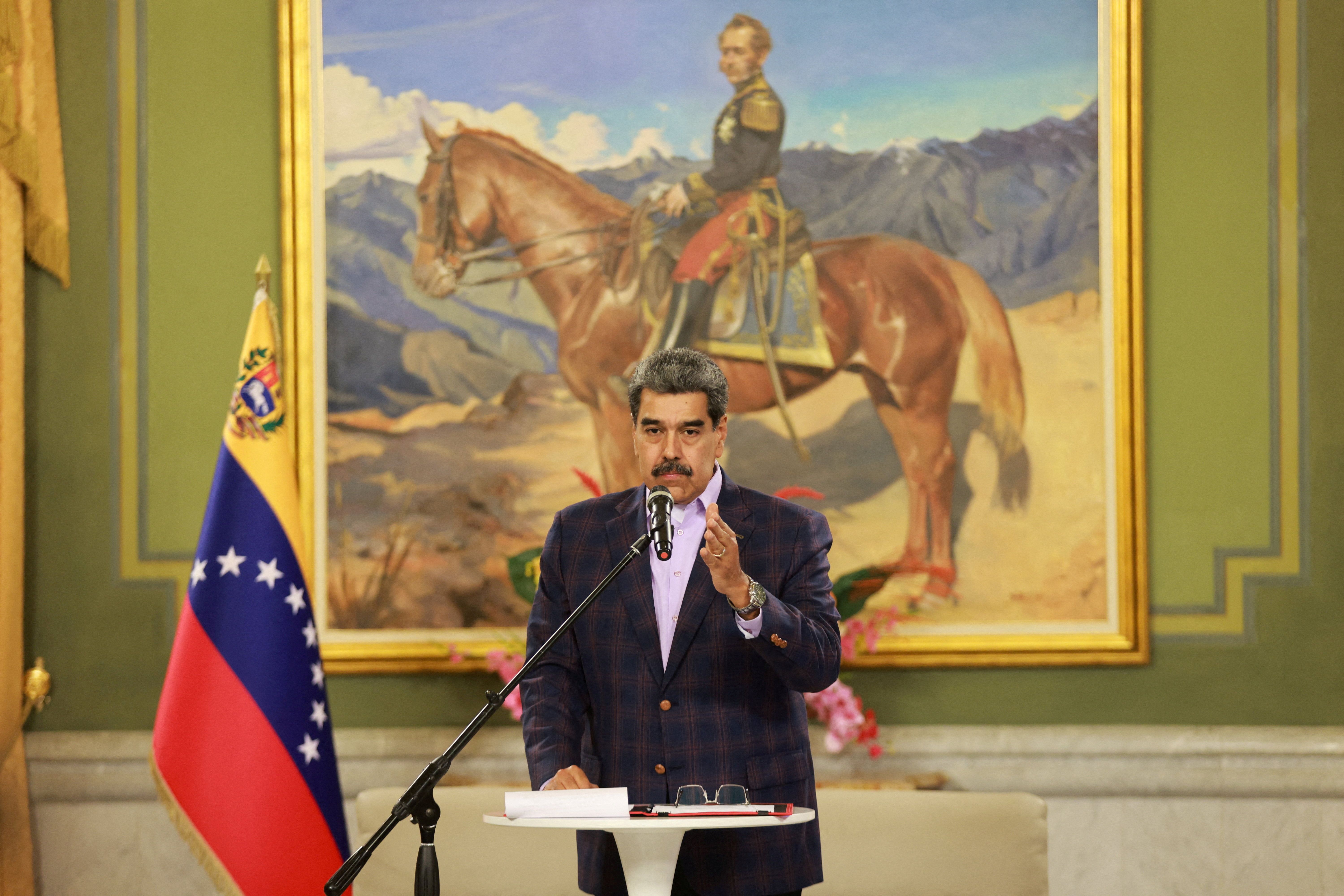 نشانه‌ای از کاهش تنش‌ها در کارائیب؛ ترامپ از احتمال مذاکره با مادورو خبر داد