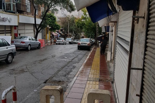 أصحاب المحلات في المدن الكردية وعمال شركة آيدين في تبريز شمال غربي إيران يضربون عن العمل