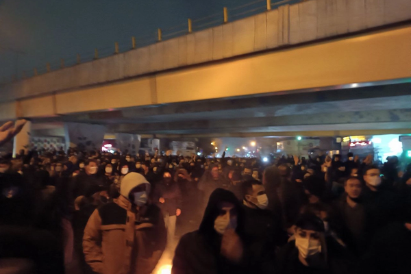 پیام مخاطب: پیکر ۷۶ معترض کشتهشده گرگان را در پایگاه نظامی نگه داشتند