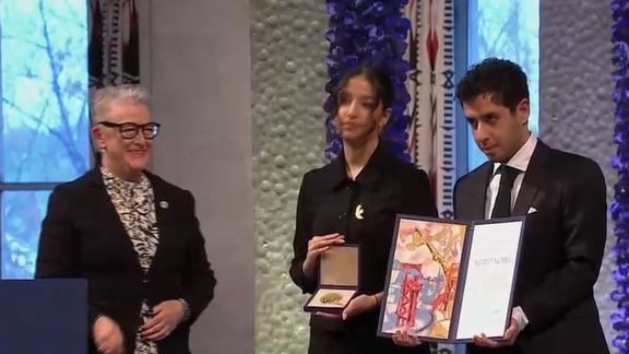 فرزندان نرگس محمدی به نمایندگی از مادرشان جایزه صلح نوبل را دریافت کردند