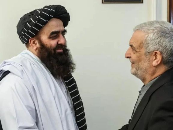 مركز دراسات الشرق الأوسط: طهران تضحي بحلفائها في أفغانستان لصالح طالبان