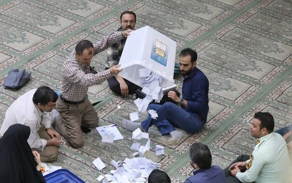 برلماني إيراني سابق: كنا نظن أن نسبة المشاركة ستتخطى 50%.. لكنها لم تتخطَ 40%