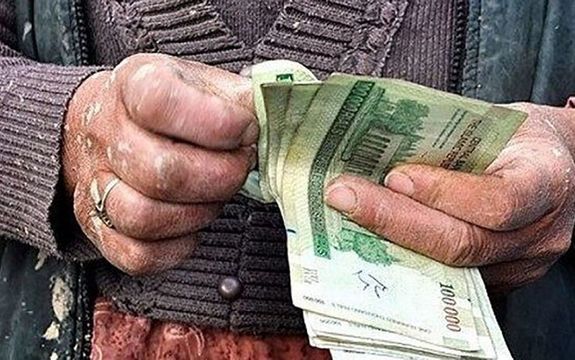 نقابة العمال الإيرانيين: رواتب العام الجديد لن تغطي 60% من تكاليف المعيشة