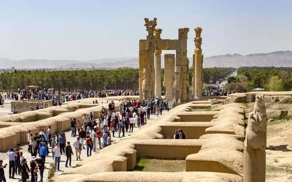 مدیرکل میراث فرهنگی استان فارس: تخت جمشید بیشترین تعداد بازدیدکننده را در نوروز داشت
