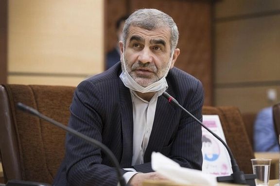 نماینده مجلس: عدهای نورچشمی با ارز ۴۲۰۰ تومانی کالاهایی تعجببرانگیز وارد کردهاند