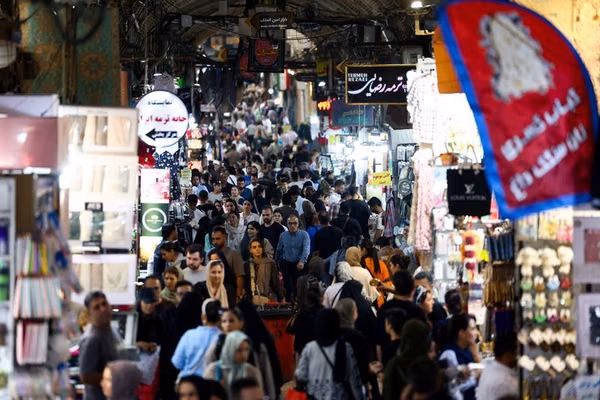 اعتراض شهروندان به قطع کالابرگ و یارانه: نه درآمد داریم، نه مشمول افزایش کمکهزینهایم