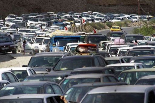 به گفته راهداری ایران، تردد در جادهها روز پنجشنبه نسبت به چهارشنبه ۷/۳ درصد افزایش داشته است
