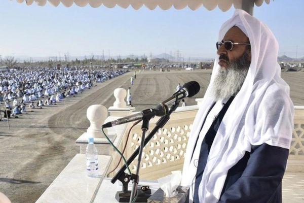 Iran's top Sunni cleric urges direct US talks in opposition to Supreme Leader